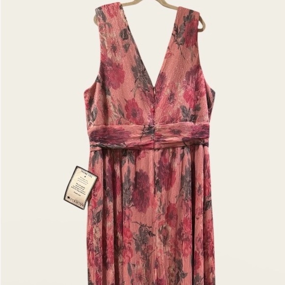 NWT R&M Richards crinkled floral shimmer print maxi dress Size 16 - Picture 6 of 6